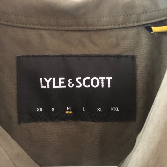 Military green Lyle and Scott bottom shirt - Picture 3 of 4